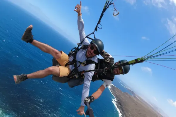 Tandem Paragliding: Your Ultimate Guide to Soaring Above the Clouds