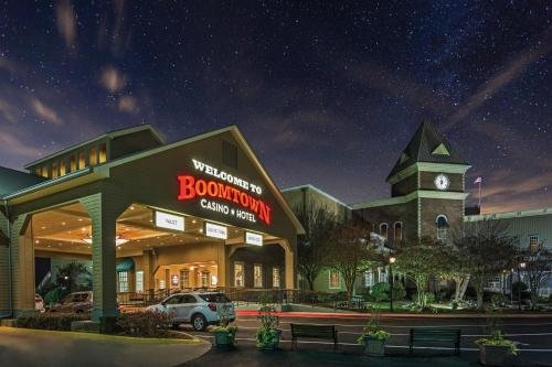 Louisiana’s Gaming Boom: What a Night at a Historic New Orleans Hotel Bar Taught Me About American Casino Culture
